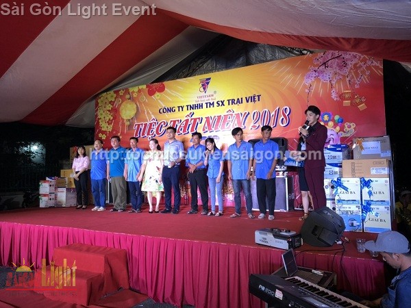 Tổ chức tiệc tất niên công ty Việt farm