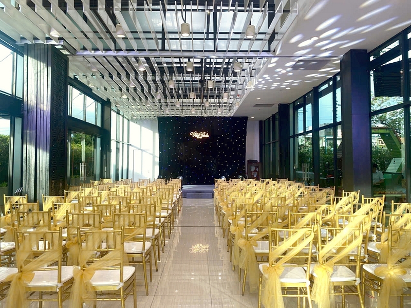 Khu vực ghế khách mời tại chương trình 20/10 chung cư Vista Verde sai-gon-light-event-ghe-khach-moi-su-kien-12.jpg