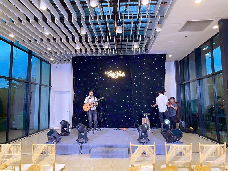 Sài Gòn Light Event cung cấp thiết bị phục vụ biểu diễn acoustic tại sự kiện 20/10 Vista Verde sai-gon-light-event-cung-cap-thiet-bi-acoustic-15.jpg