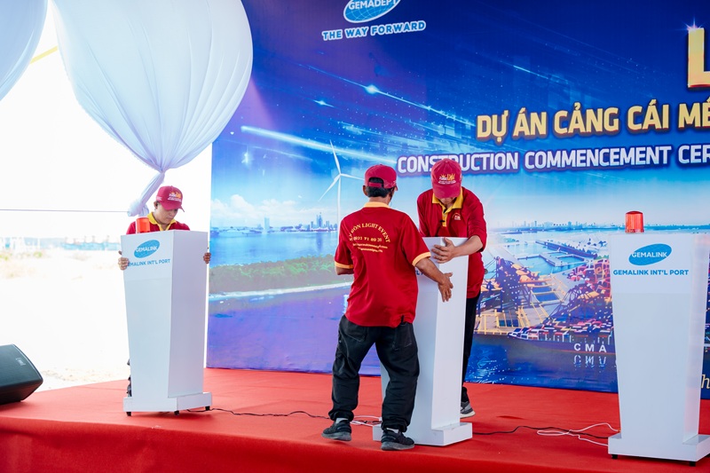 Khu vực nghi thức được chuẩn bị kỹ để đảm bảo phần khởi công diễn ra trang trọng và đúng timeline 15-sai-gon-light-event-setup-le-khoi-cong-tai-cong-truong.jpg