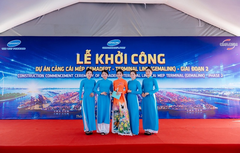 MC và PG góp phần tạo nên hình ảnh chuyên nghiệp cho các chương trình doanh nghiệp mc-le-tan-pg-su-kien-doanh-nghiep-18.jpg