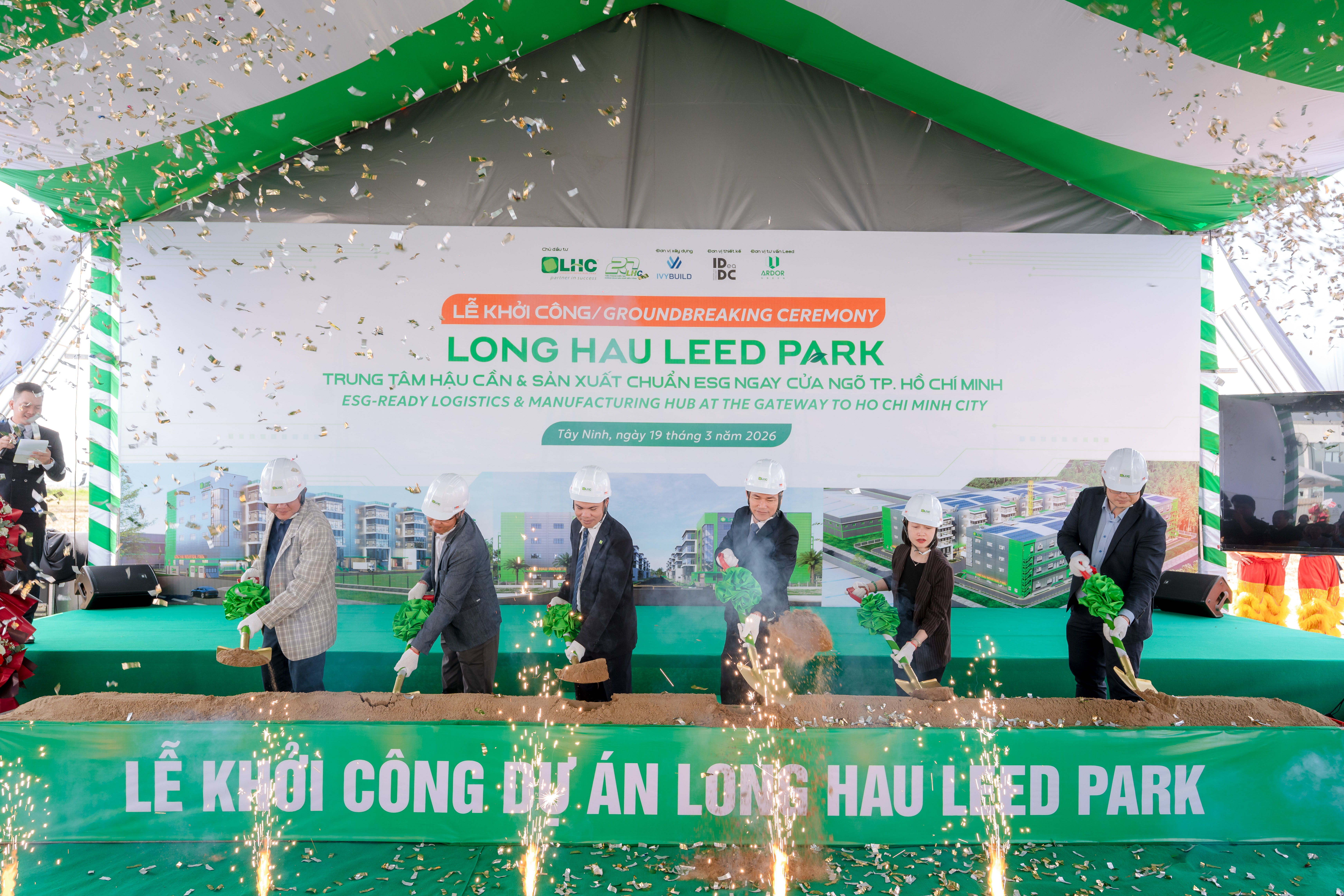 long-hau-leed-park-su-kien-khoi-cong-15.jpg