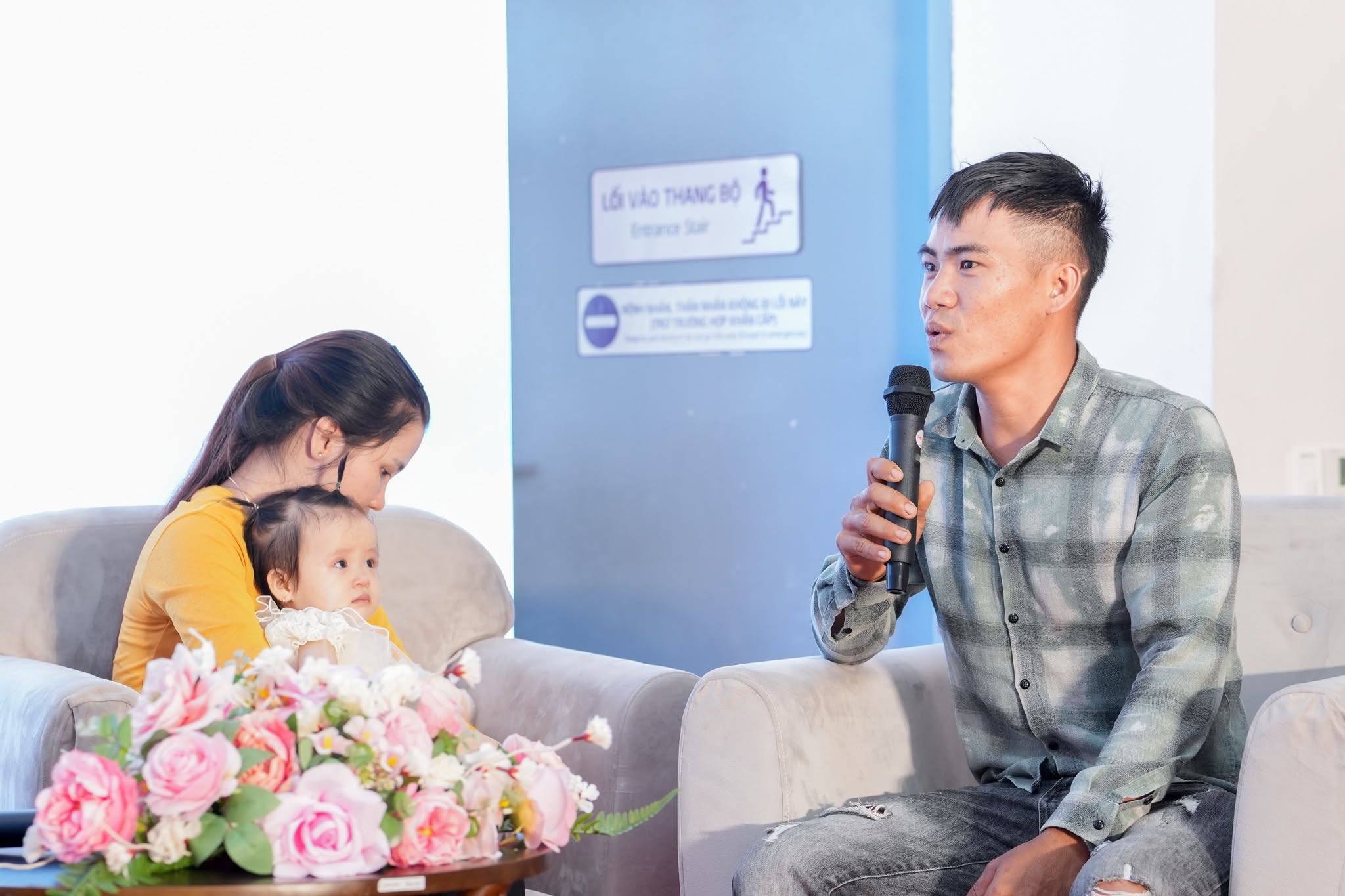 Sài Gòn Light Event đồng hành cùng Hoàng Quân Event Solutions cung cấp thiết bị cho chương trình sai-gon-light-event-hoang-quan-event-solutions-benh-vien-sai-gon-07.jpg