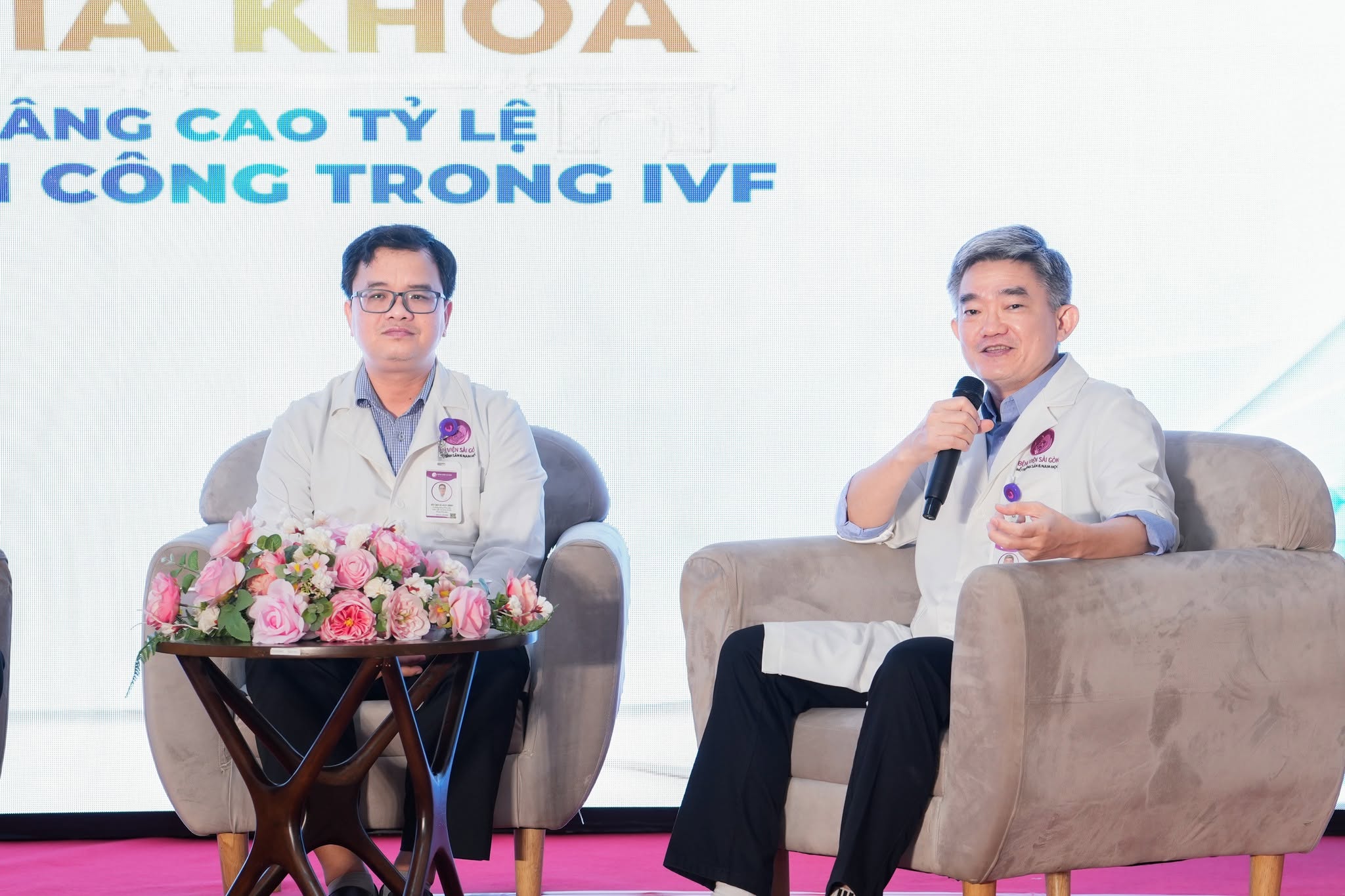 Thiết bị sự kiện được bố trí phù hợp với không gian Bệnh viện Hỗ trợ Sinh sản & Nam học Sài Gòn san-khau-led-toa-dam-y-khoa-benh-vien-sai-gon-03.jpg