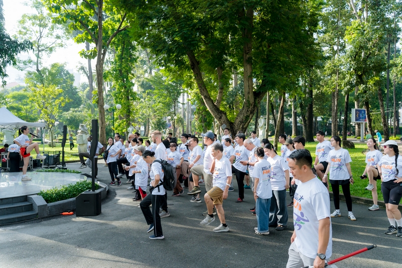 Hoạt động khởi động mang đến bầu không khí sôi nổi trước giờ xuất phát. khoi-dong-truoc-gio-chay-bo-viksit-bharat.jpg