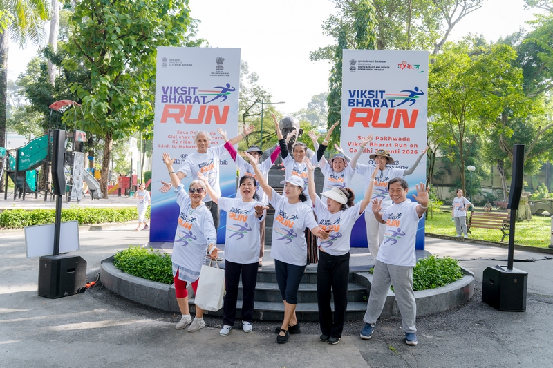 Những nụ cười và cử chỉ thân thiện tạo nên dấu ấn đáng nhớ của chương trình. niem-vui-giao-luu-viksit-bharat-run-2026.jpg