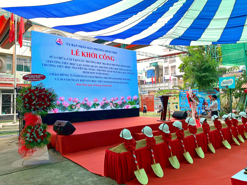 thi-cong-san-khau-le-khoi-cong-binh-thoi.jpg