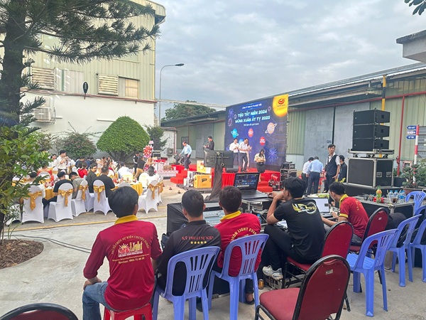 cho thuê helper giá rẻ nhất