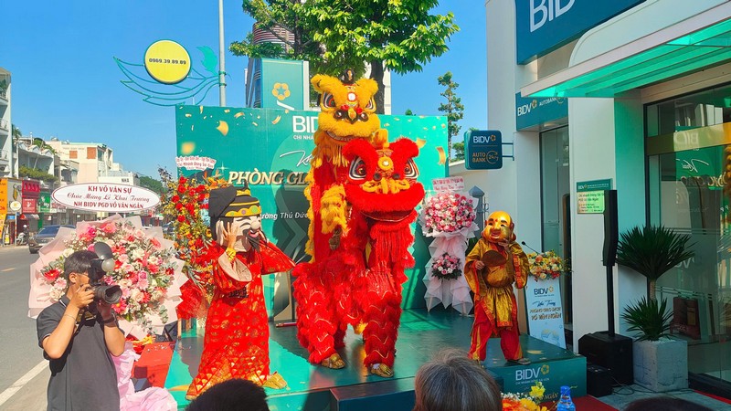 bidvvovanngan/khai-truong-phong-giao-dich-bidv-vo-van-ngan_19.jpg