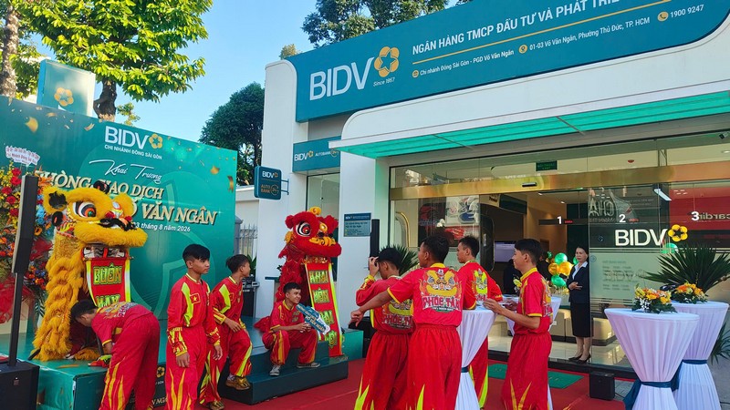 bidvvovanngan/khai-truong-phong-giao-dich-bidv-vo-van-ngan_31.jpg