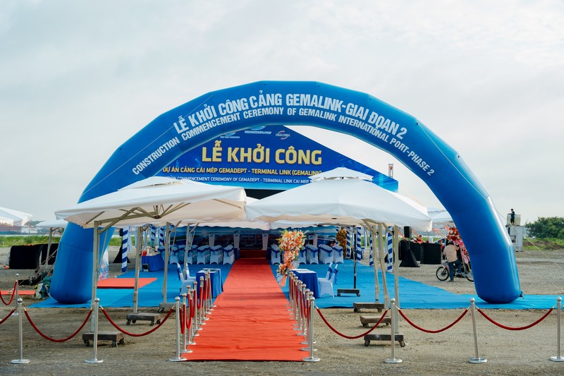 Không gian cổng chào tại lễ khởi công khong-gian-le-khoi-cong-cang-gemalink