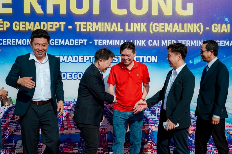 Đại diện lãnh đạo tham dự Lễ khởi công Cảng Gemalink lanh-dao-tham-du-le-khoi-cong-cang-gemalink