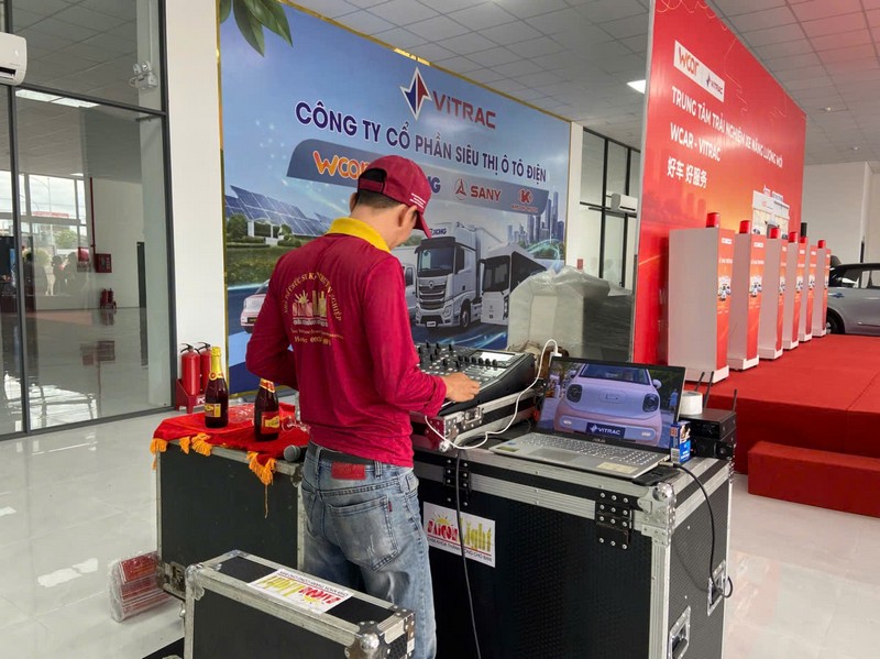 Sài Gòn Light Event cung cấp dịch vụ trọn gói lễ khai trương sai-gon-light-event-to-chuc-tron-goi-le-khai-truong-sieu-thi-oto-tai-dong-nai_35