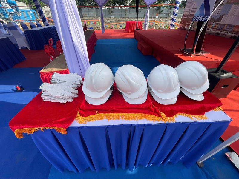 Bộ dụng cụ xúc cát lễ khởi công do Sài Gòn Light Event sai-gon-light-event-van-hanh-le-khoi-cong-tai-phu-my-hung