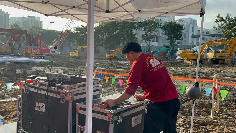 Kỹ thuật setup khu vực vận hành âm thanh ánh sáng sai-gon-light-event-van-hanh-le-khoi-cong-tai-phu-my-hung_7