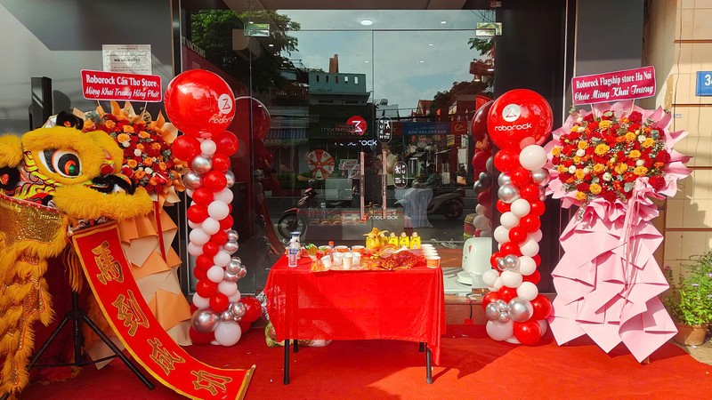 Bàn nghi thức khai trương Roborock Flagship Store Vũng Tàu roborock/khai-truong-roborock-flagship-store-vung-tau-2026_31