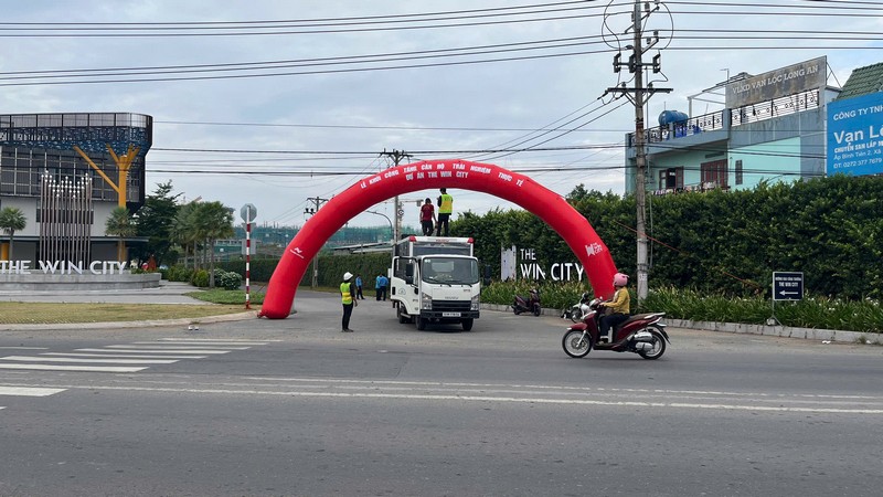 cong-hoi-le-khoi-cong-the-win-city