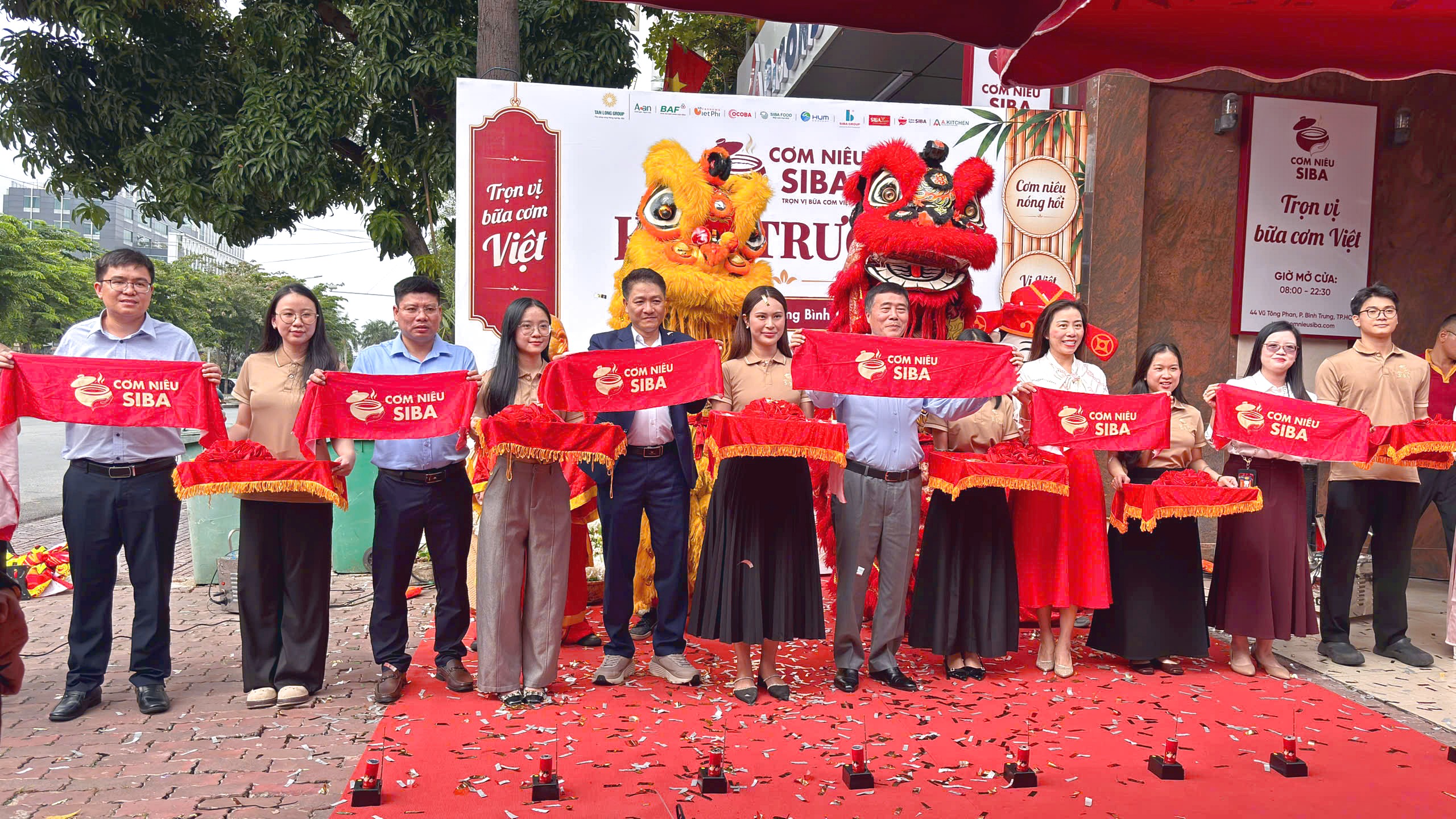 sai-gon-light-event-cung-cap-thiet-bi-khai-truong-nha-hang_11.jpg