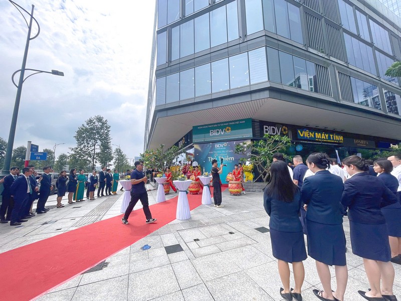sai-gon-light-event-dong-hanh-cung-bidv-qua-nhieu-le-khai-truong_2.jpg