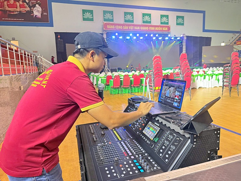 Cân chỉnh âm thanh Lễ xuất quân Trường Tươi Đồng Nai truongtuoi/sai-gon-light-event-setup-thiet-bi-le-xuat-quan-truong-tuoi-dong-nai_12.jpg