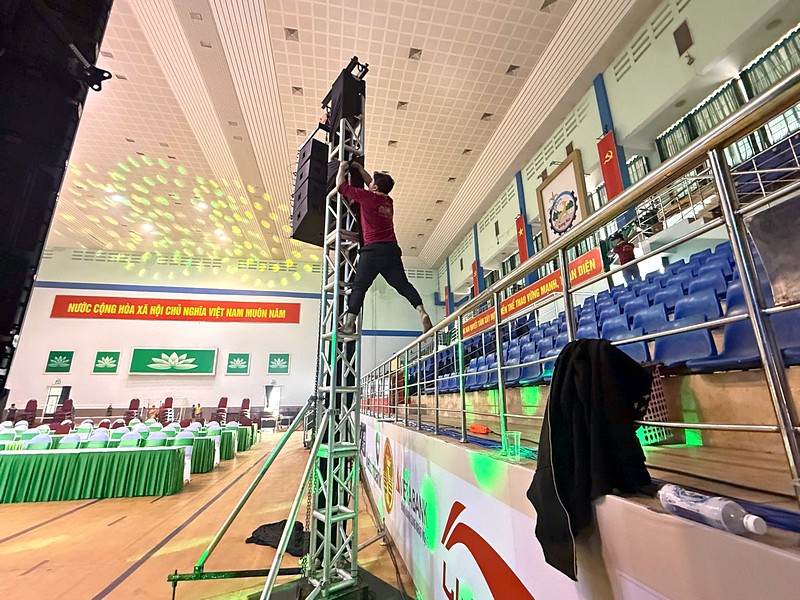 Lắp đặt hệ thống loa line array cho Lễ xuất quân Trường Tươi Đồng Nai truongtuoi/sai-gon-light-event-setup-thiet-bi-le-xuat-quan-truong-tuoi-dong-nai_8.jpg