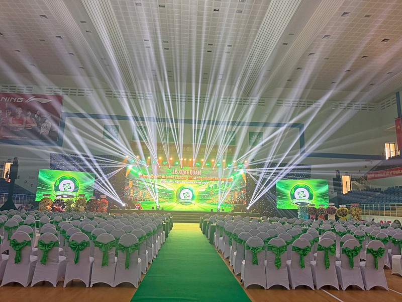 Hiệu ứng ánh sáng sân khấu Lễ xuất quân Trường Tươi Đồng Nai truongtuoi/sai-gon-light-event-setup-thiet-bi-le-xuat-quan-truong-tuoi-dong-nai_83.jpg
