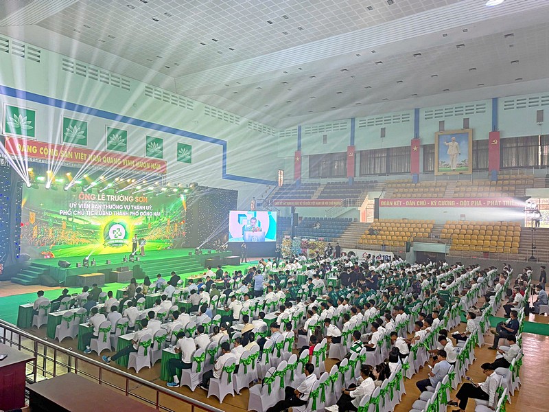 truongtuoi/sai-gon-light-event-to-chuc-le-xuat-quan-clb-truong-tuoi-dong-nai-vleague-2026-2027_24.jpg