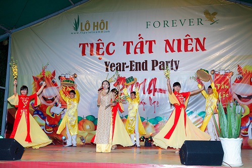 Tổ chức tiệc tất niên cuối năm