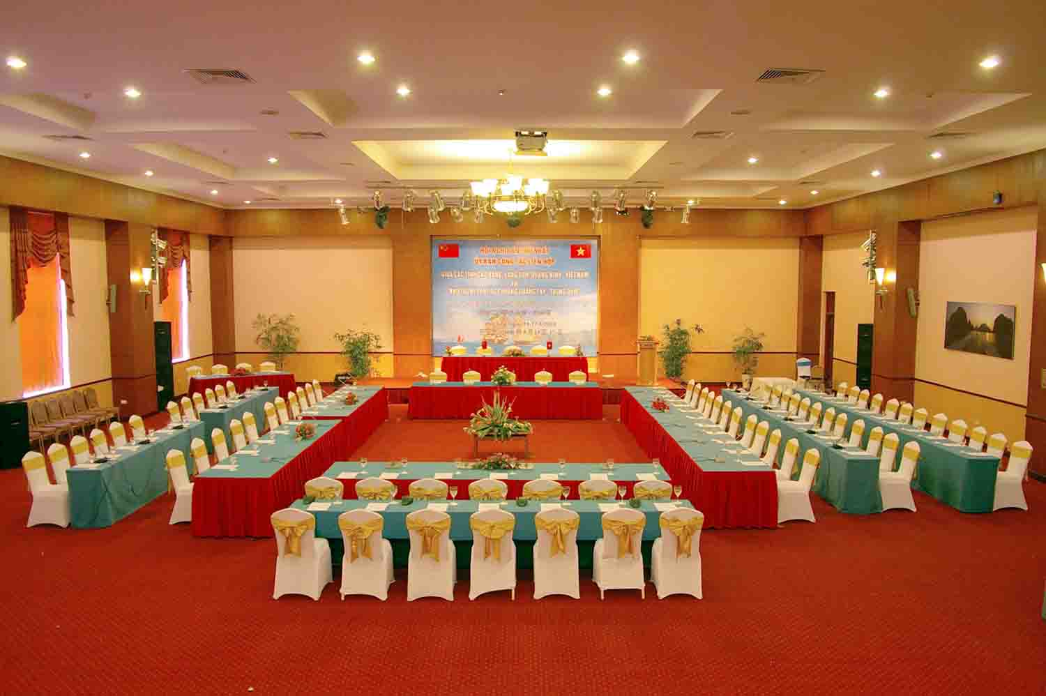 Tổ chức sự kiện hội nghị hội thảo chuyên nghiệp