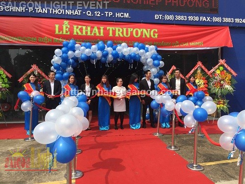 Tổ chức lễ khai trương công ty Phương Linh