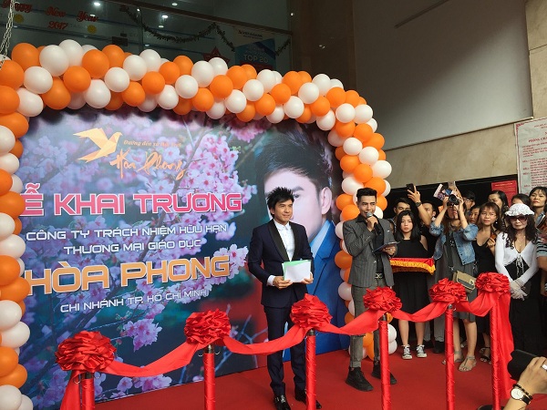 Tổ chức lễ khai trương trung tâm giáo dục Hoà Phong