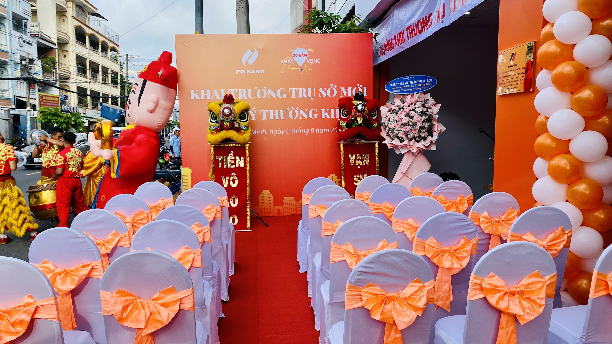 Tổ Chức Lễ Khai Trương Doanh Nghiệp Chuyên Nghiệp