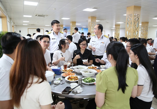 Cung cấp thiết bị sự kiện tại “Bữa cơm Công đoàn” của Binh đoàn 20 Tân cảnh Sài Gòn
