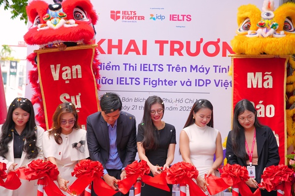 Lễ Khai Trương Địa Điểm Thi IELTS Trên Máy Tính Lễ Khai Trương Địa Điểm Thi IELTS Trên Máy Tính