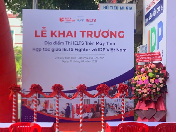 Lễ Khai Trương Địa Điểm Thi IELTS Trên Máy Tính Lễ Khai Trương Địa Điểm Thi IELTS Trên Máy Tính