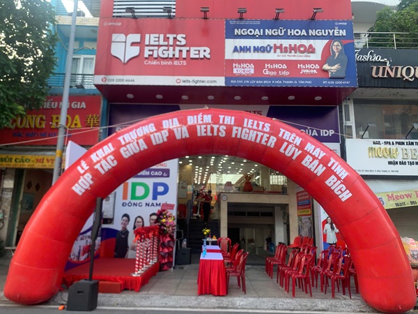 Lễ Khai Trương Địa Điểm Thi IELTS Trên Máy Tính Lễ Khai Trương Địa Điểm Thi IELTS Trên Máy Tính