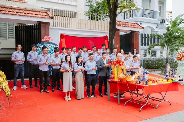 Lễ khai trương văn phòng mới của Công ty TNHH Đầu tư Xây dựng GOCONS Lễ khai trương văn phòng mới của Công ty TNHH Đầu tư Xây dựng GOCONS