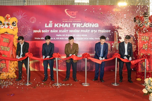 Cắt băng khai trương tiết kiệm hơn 10 lần với mô hình sử dụng trụ cắt băng 