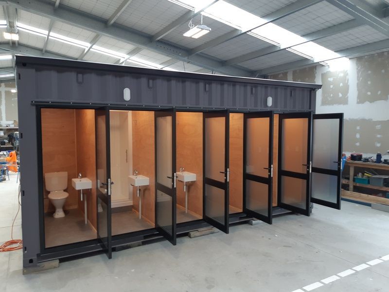 Toilet di động được bố trí tại mặt bằng tổ chức sự kiện ngoài trời. /thietbisukien/nhavesinhdidong2.jpg